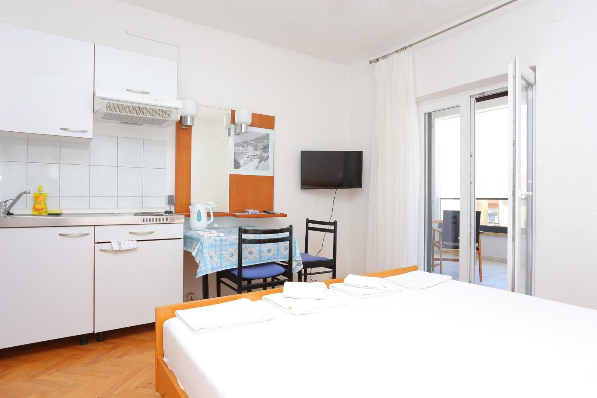 Apartments With A Parking Space Baska Voda, Makarska - 6773 الغرفة الصورة